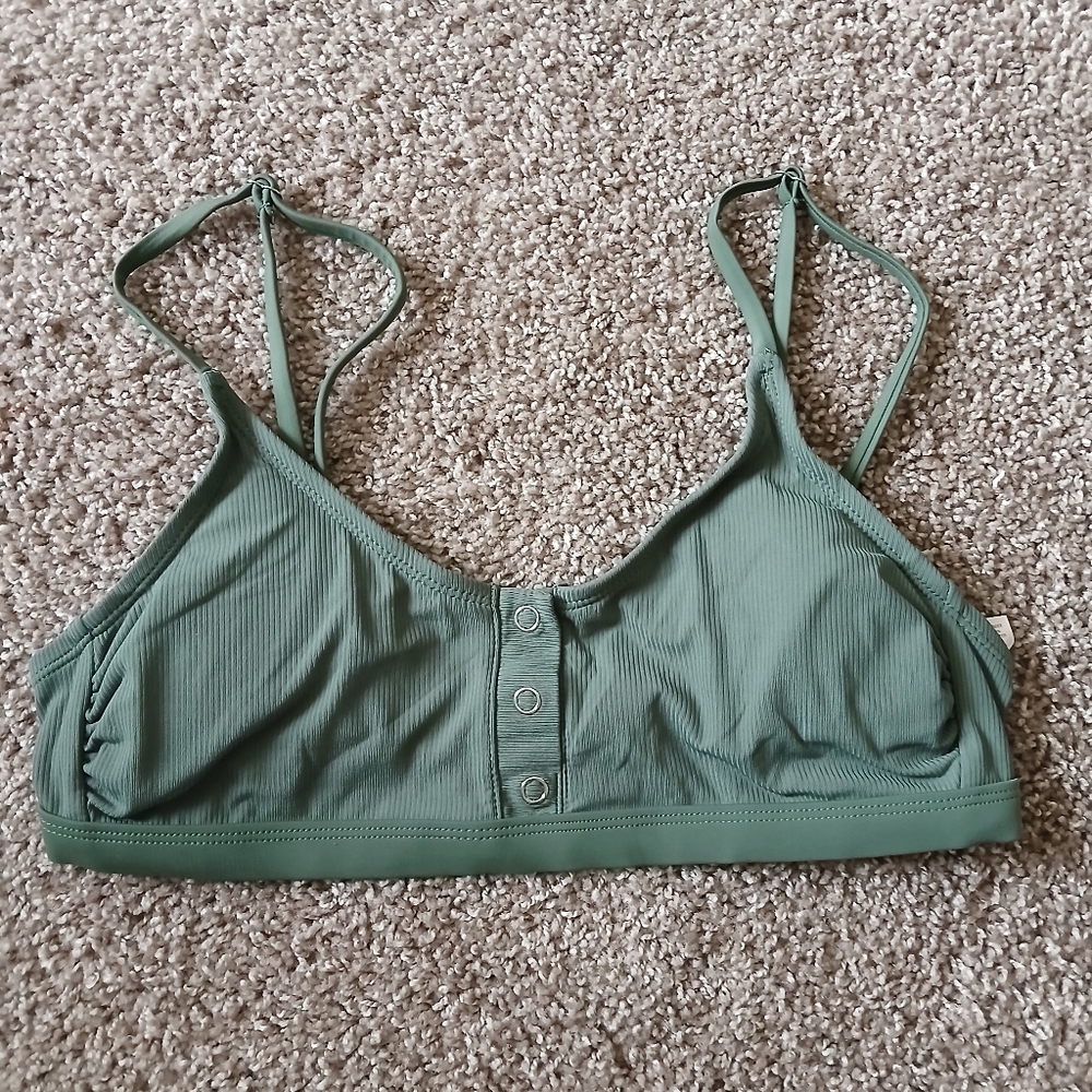 🧚‍♀️Xhilaration Sage Green Bikini Top Size Large EUC